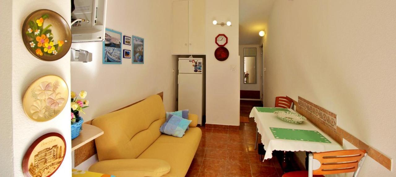 Seaside Apartment Omiš Extérieur photo