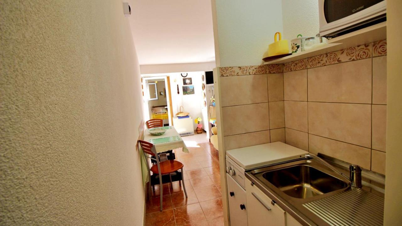 Seaside Apartment Omiš Extérieur photo